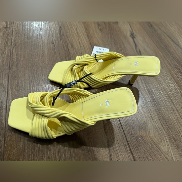Zara yellow heels - Picture 3 of 8